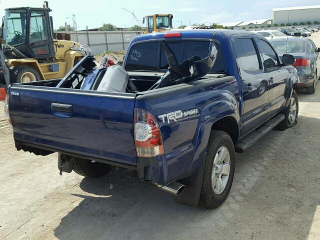 3TMJU4GN6EM160826 - 2014 TOYOTA TACOMA DOU BLUE photo 4