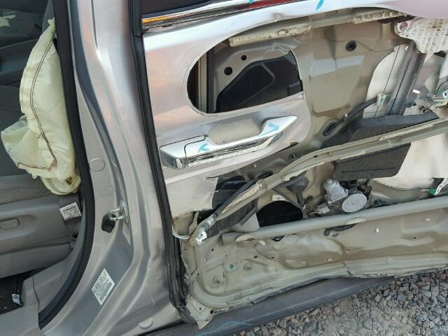 5FNRL5H4XCB036514 - 2012 HONDA ODYSSEY EX GRAY photo 9