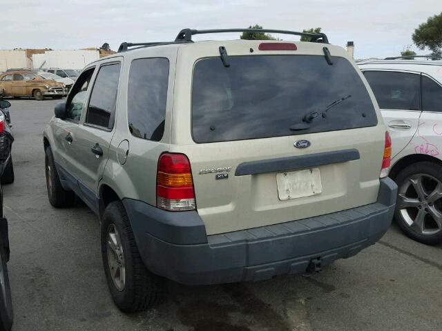 1FMCU93145DA25909 - 2005 FORD ESCAPE XLT TAN photo 3