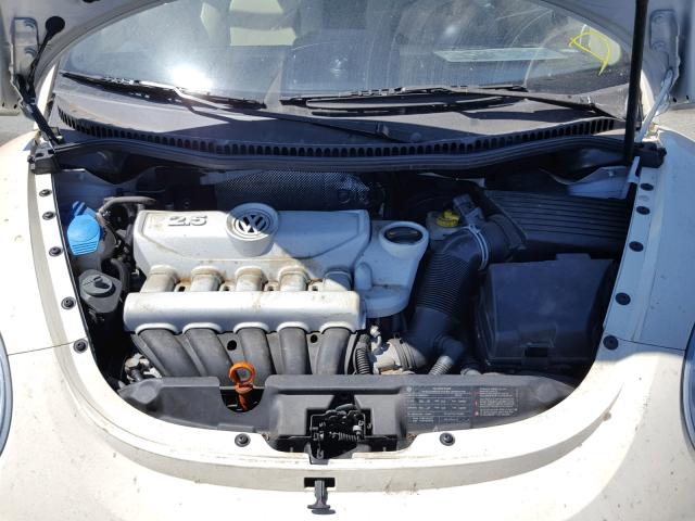 3VWRG3AL1AM008617 - 2010 VOLKSWAGEN NEW BEETLE 奶油色 照片 7