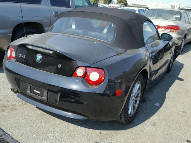 4USBT33515LR69797 - 2005 BMW Z4 2.5 BLACK photo 4