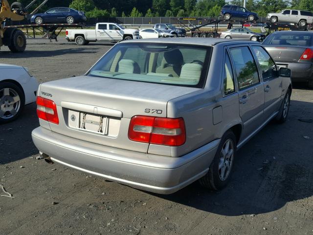 YV1LS553XW1427741 - 1998 VOLVO S70 SILVER photo 4