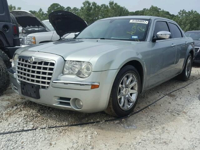 2C3KA63H26H232439 - 2006 CHRYSLER 300C GRAY photo 2