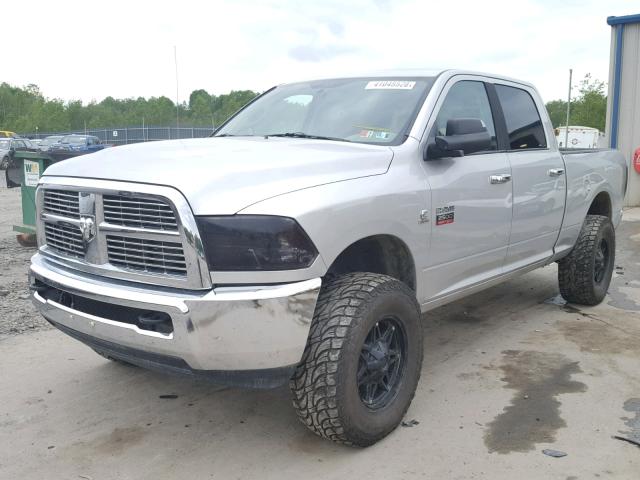 3D7UT2CLXAG112835 - 2010 DODGE RAM 2500 SILVER photo 2