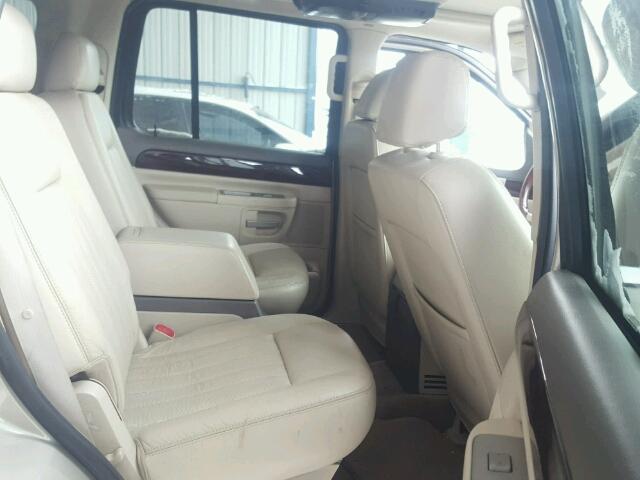 5LMEU88H04ZJ01942 - 2004 LINCOLN AVIATOR 金色 照片 6