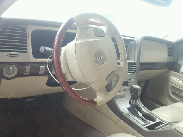 5LMEU88H04ZJ01942 - 2004 LINCOLN AVIATOR 金色 照片 9