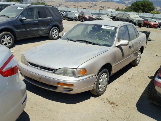 JT2BG12K2T0404200 - 1996 TOYOTA CAMRY DX GOLD photo 2