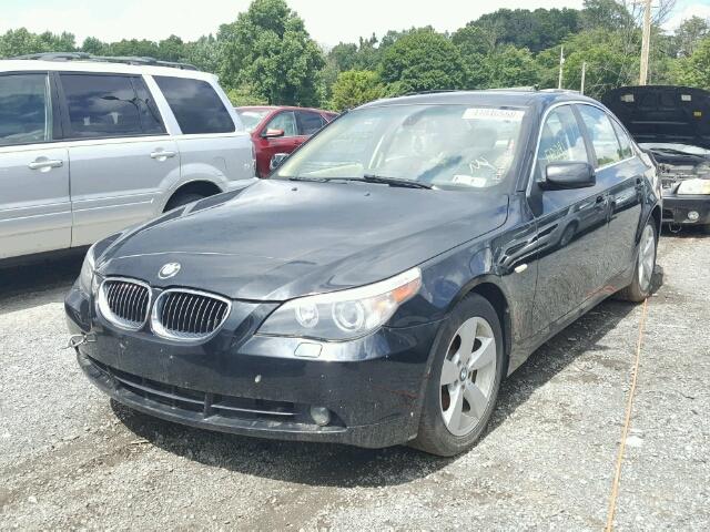 WBANF73557CY17765 - 2007 BMW 530 XI BLACK photo 2