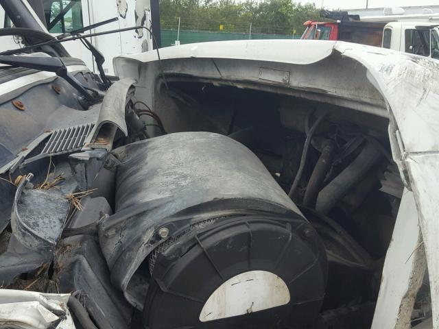 4V5KC9UF72N312406 - 2002 VOLVO VHD WHITE photo 7