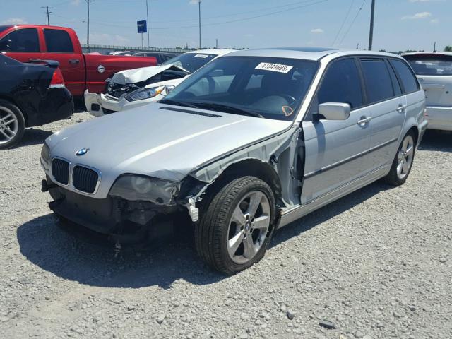 WBAAR3345YJM00973 - 2000 BMW 323 IT SILVER photo 2