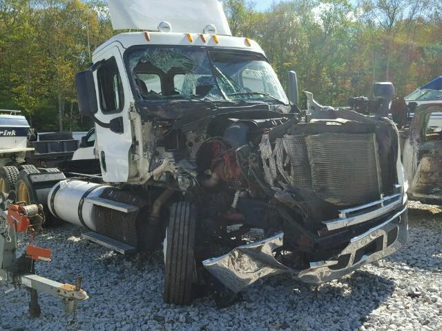 1FUJGEBG3DLBY1215 - 2013 FREIGHTLINER CASCADIA 1 WHITE photo 9