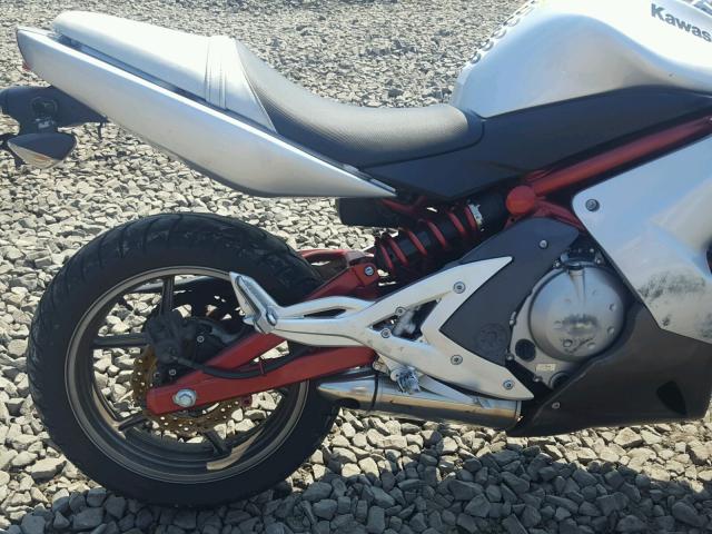 JKAEXEA156A011403 - 2006 KAWASAKI EX650 A6F 银色 照片 6