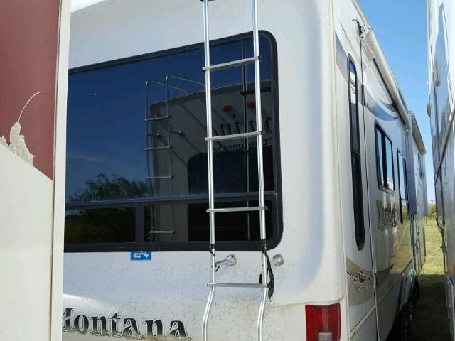 4YDF3402494700424 - 2009 KEYSTONE MONTANA WHITE photo 4