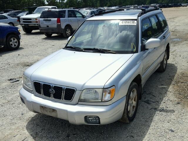 JF1SF65632H746847 - 2002 SUBARU FORESTER S 银色 照片 2