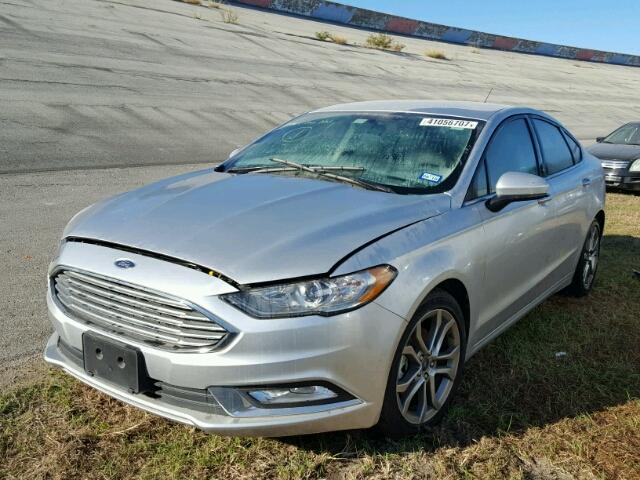 3FA6P0H74HR178762 - 2017 FORD FUSION SILVER photo 2