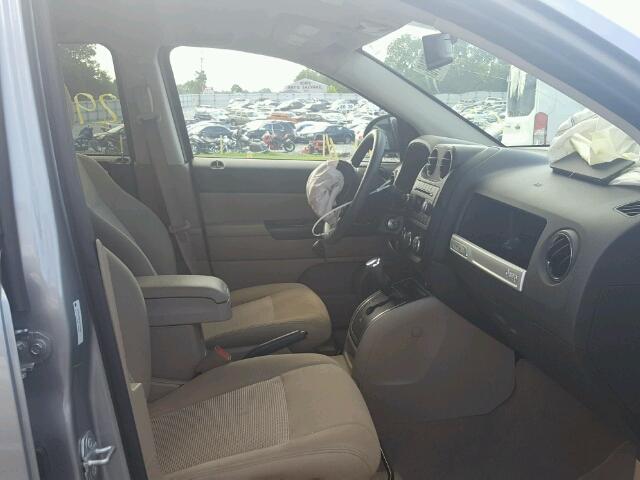 1C4NJCBA7GD543794 - 2016 JEEP COMPASS SP SILVER photo 5