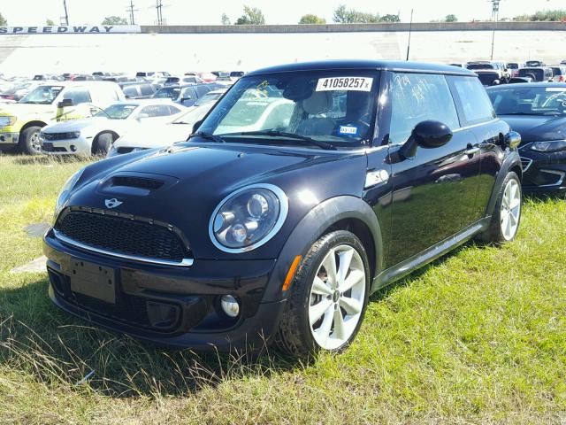 WMWSV3C58DT389555 - 2013 MINI COOPER BLACK photo 2