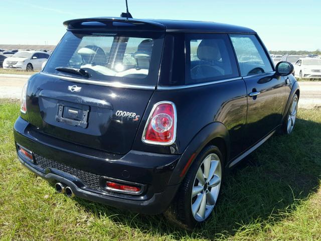 WMWSV3C58DT389555 - 2013 MINI COOPER BLACK photo 4