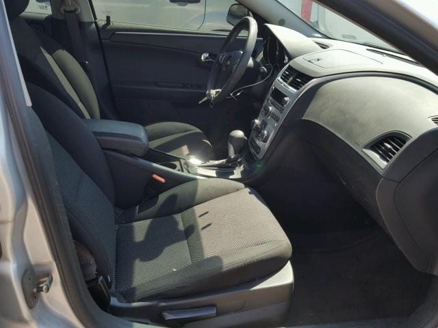 1G1ZC5E10BF268701 - 2011 CHEVROLET MALIBU 1LT ვერცხლისფერი ფოტო 5