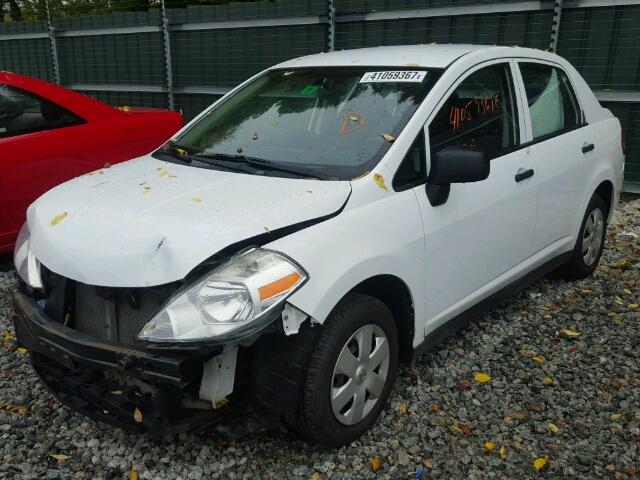 3N1CC11E49L466795 - 2009 NISSAN VERSA S WHITE photo 2