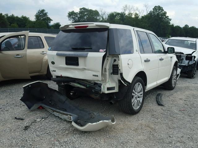 SALFT24N19H114776 - 2009 LAND ROVER LR2 HSE TE WHITE photo 4