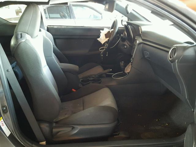 JTKJF5C71E3085843 - 2014 TOYOTA SCION TC 灰色 照片 5