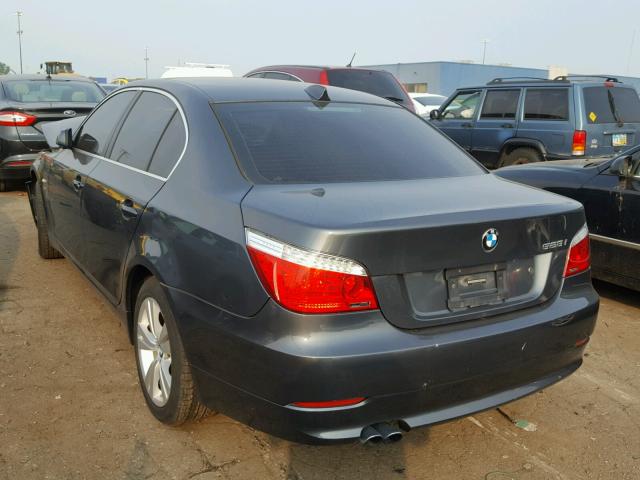 WBANV1C59AC158662 - 2010 BMW 528 XI GRAY photo 3