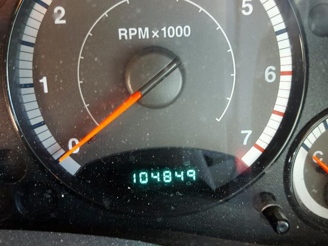 1J4GL38K45W606946 - 2005 JEEP LIBERTY RE SILVER photo 8