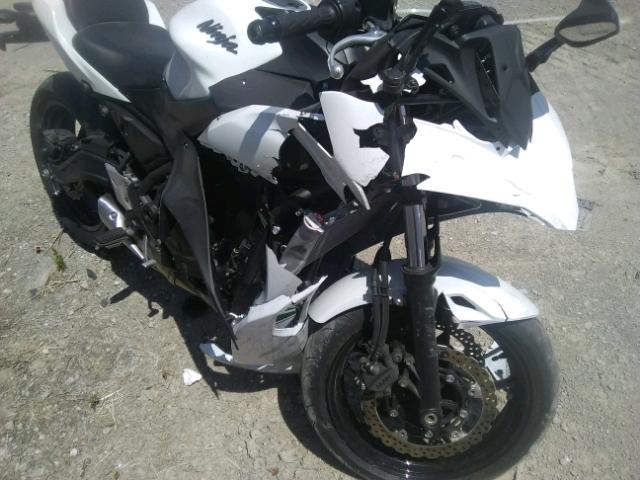 JKAEXEJ11HDA00841 - 2017 KAWASAKI EX650 J თეთრი ფოტო 9