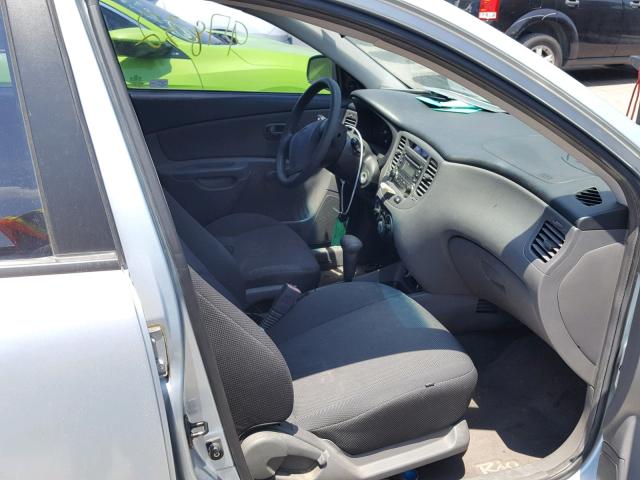 KNADE123066032059 - 2006 KIA RIO BLUE photo 5