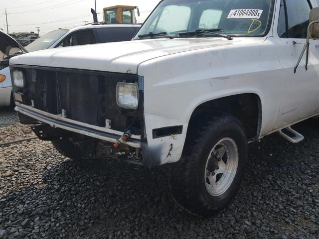 1GNGR26K6KF116528 - 1989 CHEVROLET SUBURBAN R WHITE photo 10