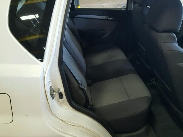 KL1TD66E89B646645 - 2009 CHEVROLET AVEO LS WHITE photo 6