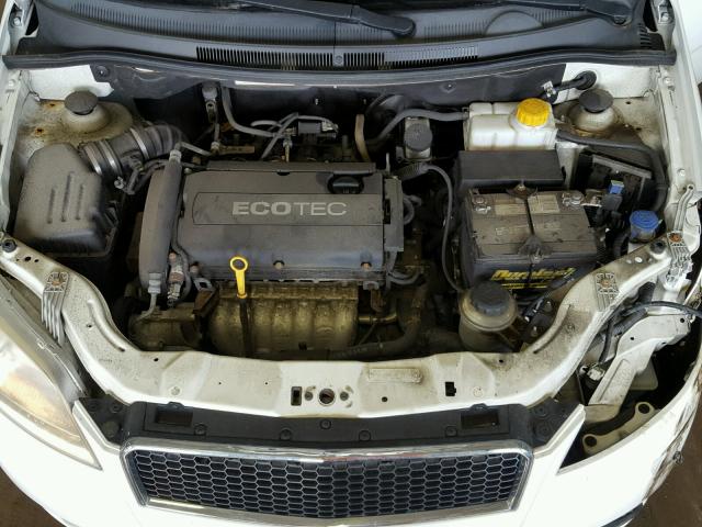 KL1TD66E89B646645 - 2009 CHEVROLET AVEO LS WHITE photo 7