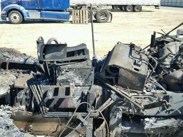 1XKADP8X7BJ286479 - 2011 KENWORTH CONSTRUCTI BURN photo 5