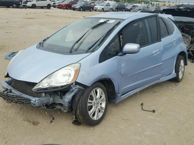 JHMGE8H46AC025666 - 2010 HONDA FIT BLUE photo 2