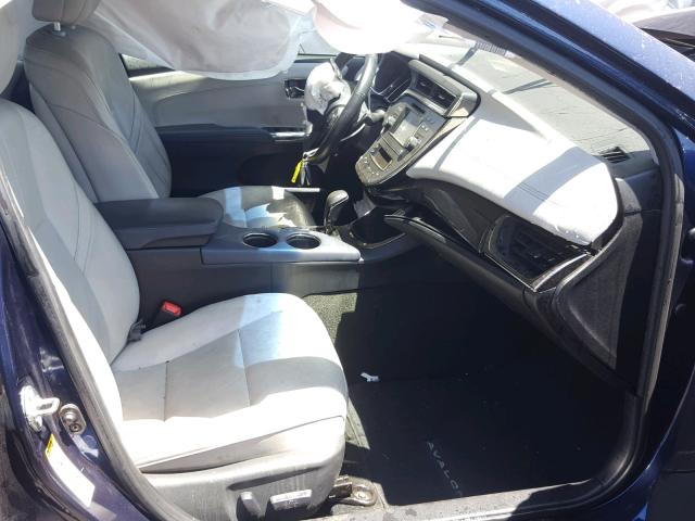 4T1BK1EB3DU050372 - 2013 TOYOTA AVALON BAS BLUE photo 5