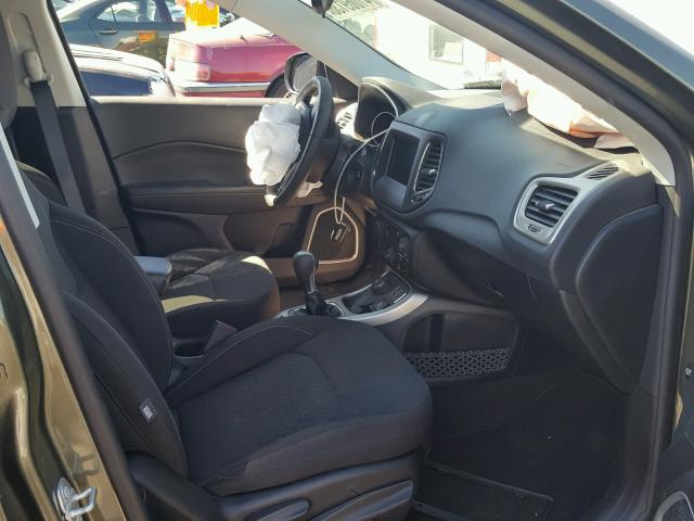 3C4NJDAB4JT153527 - 2018 JEEP COMPASS SP GREEN photo 5