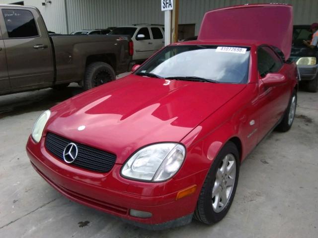 WDBKK47F8WF057040 - 1998 MERCEDES-BENZ SLK 230 KO RED photo 2