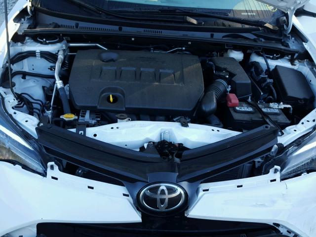 5YFBURHE9HP595210 - 2017 TOYOTA COROLLA L WHITE photo 7