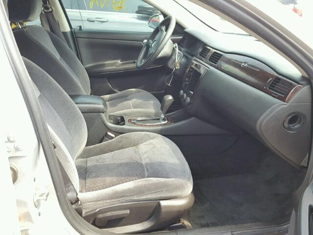 2G1WF5E30C1196564 - 2012 CHEVROLET IMPALA 银色 照片 5