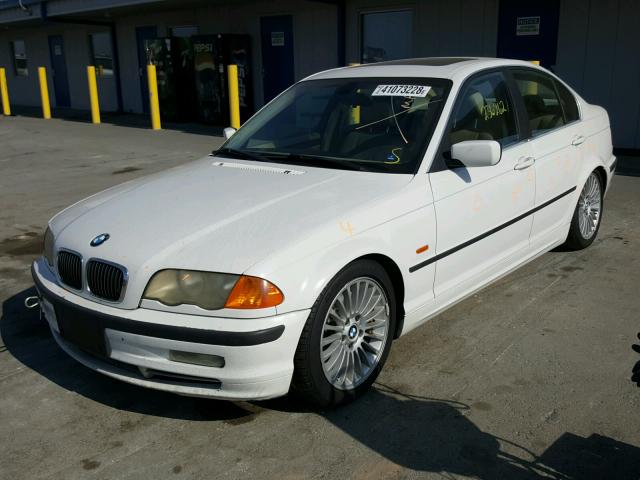 WBAAV534X1FJ68807 - 2001 BMW 330 I WHITE photo 2