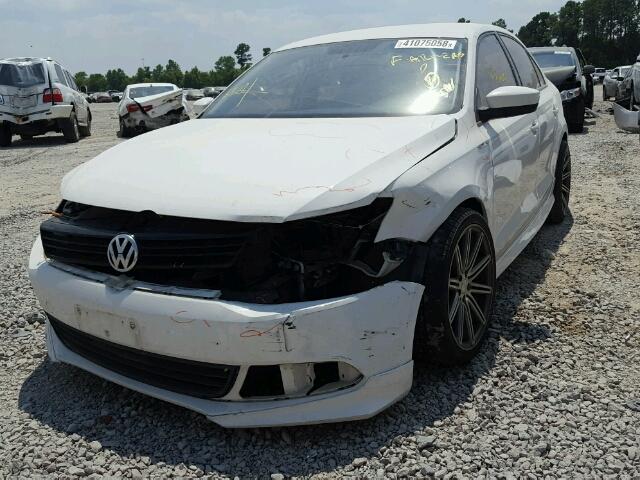 3VW1K7AJ9CM427996 - 2012 VOLKSWAGEN JETTA BASE Սպիտակ լուսանկար 2