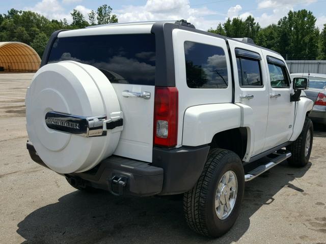 5GTDN136968292212 - 2006 HUMMER H3 WHITE photo 4