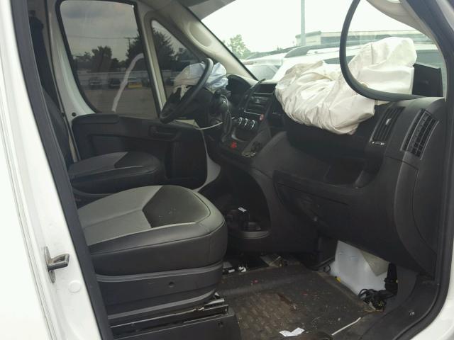 3C6TRVDG3HE541237 - 2017 RAM PROMASTER WHITE photo 5