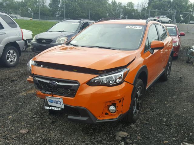 JF2GTABC3J9329860 - 2018 SUBARU CROSSTREK ORANGE photo 2