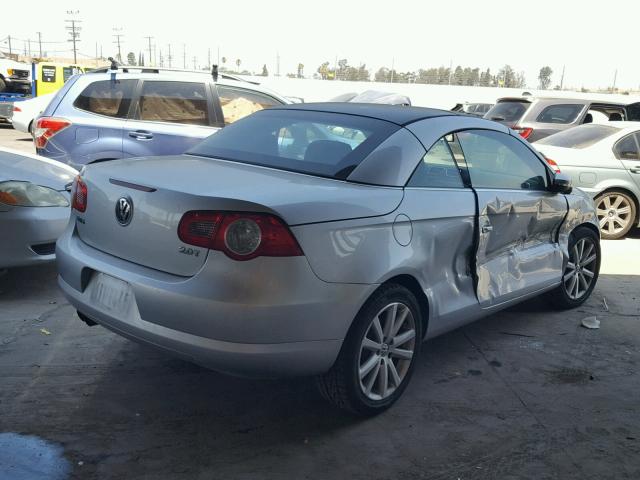 WVWBW7AHXBV004843 - 2011 VOLKSWAGEN EOS KOMFOR ვერცხლისფერი ფოტო 4