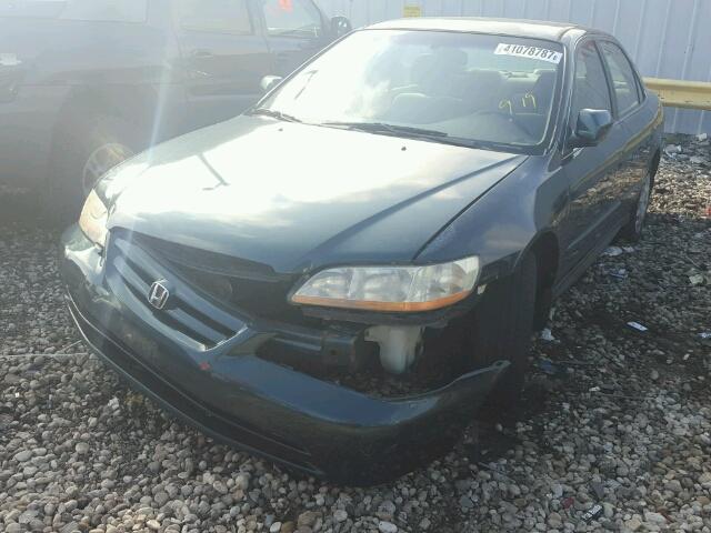 1HGCG55492A048967 - 2002 HONDA ACCORD LX GREEN photo 2