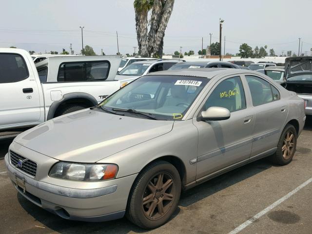 YV1RS58D312078875 - 2001 VOLVO S60 2.4T TAN photo 2