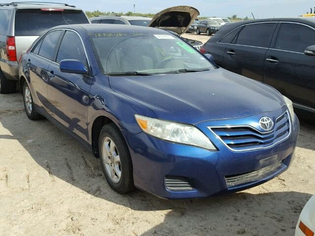 4T1BF3EK2BU642472 - 2011 TOYOTA CAMRY BLUE photo 1