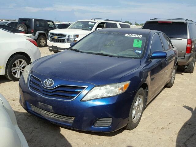 4T1BF3EK2BU642472 - 2011 TOYOTA CAMRY BLUE photo 2